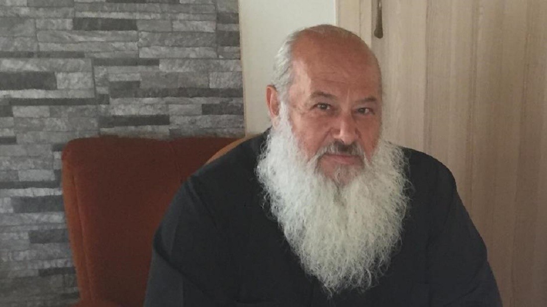 Στυλιανός Σάββα: Δεν πρόκειται να βγάλω τα ράσα – Βίντεο