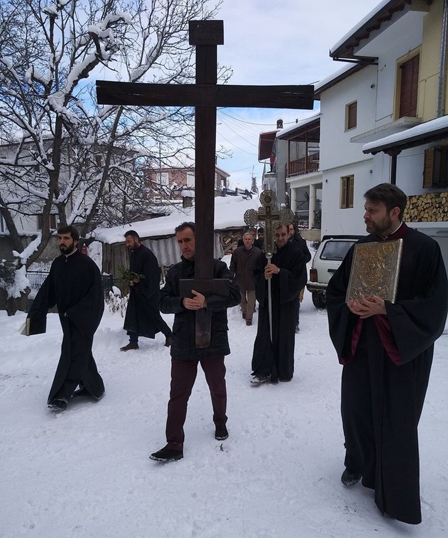 O καθαγιασμός των υδάτων στο Εμπόριο Εορδαίας