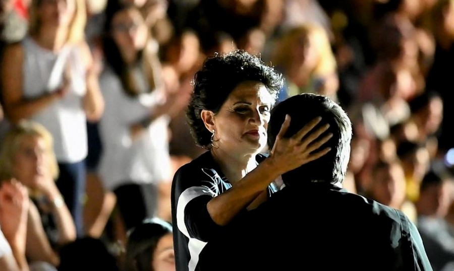 Άργος: Εντυπωσιακό ντουέτο της Πρωτοψάλτη με έναν παπά σε συναυλία της