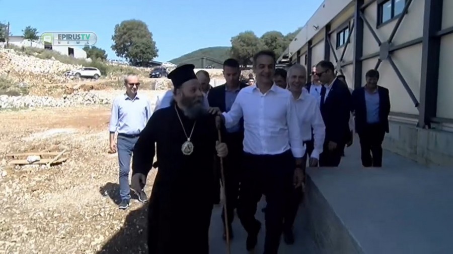 Στην Ιερά Μονή Βελλά ο Κυριάκος Μητσοτάκης