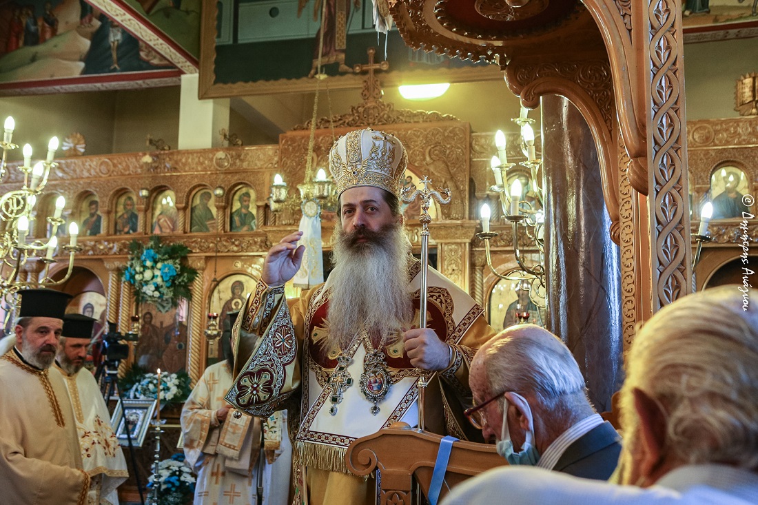 Φθιώτιδος Συμεών: «Να μην ζούμε με το δικό μας πνεύμα, αλλά με το Άγιο Πνεύμα»