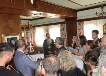 Κλήρος και λαός της Φθιώτιδος ευχήθηκαν στον Ποιμενάρχη τους
