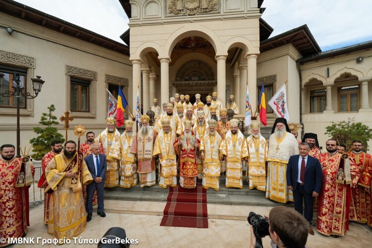 Πολυαρχιερατικό συλλείτουργο στο Βουκουρέστι για την εορτή του Αγίου Δημητρίου του Μυροβλύτη