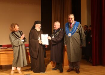 Επίσημη Ανακήρυξη-Αναγόρευση του Μητρ. Σύρου σε Διδάκτορα του Τμήματος Βιοϊατρικών Επιστημών