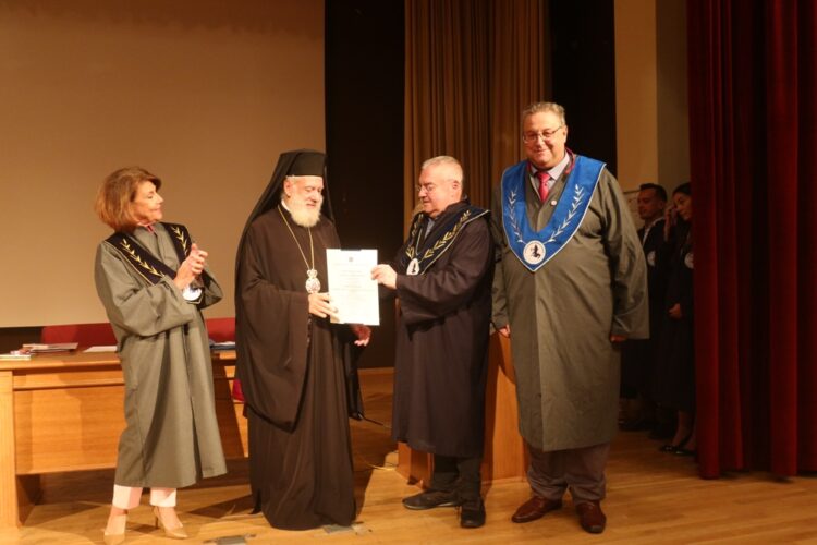 Επίσημη Ανακήρυξη-Αναγόρευση του Μητρ. Σύρου σε Διδάκτορα του Τμήματος Βιοϊατρικών Επιστημών