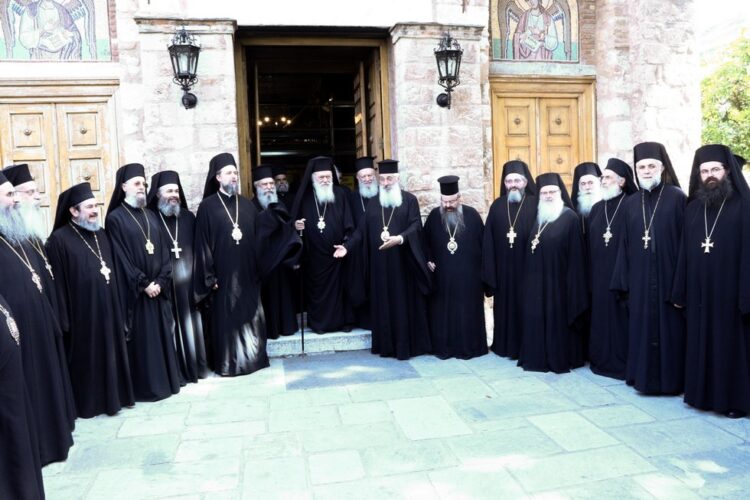 Το Μεγάλο Μήνυμα των νέων Μητροπολιτών και Επισκόπων  στη Μονή Πετράκη