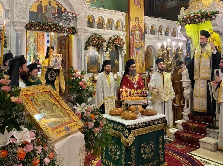 Πανηγυρικός Εσπερινός στον πανηγυρίζοντα Μητροπολιτικό Ναό των Αγίων Αναργύρων στη Νέα Ιωνία