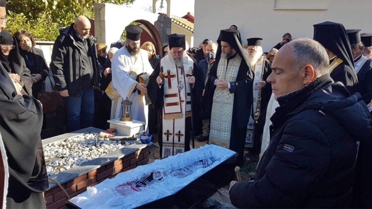 Η εξόδιος ακολουθία της Γεροντίσσης Μοναχής Φιλοθέης