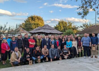 Σέρβοι Φοιτητές στην Μητρόπολη Κίτρους