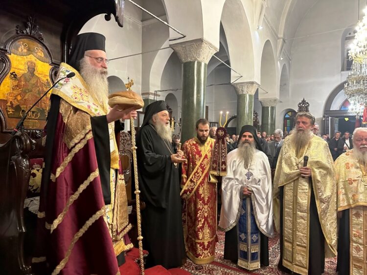 Ο Εσπερινός της εορτής της Πολιούχου Νάξου «Παναγίας της Χρυσοπολιτίσσης»