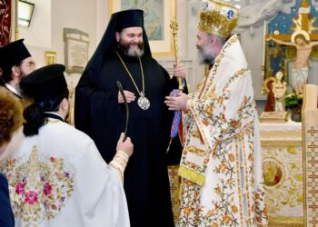 Ο Αρχιεπίσκοπος Αυστραλίας τίμησε ομογενείς της Τασμανίας με το παράσημο του Τάγματος των Φιλοχρίστων