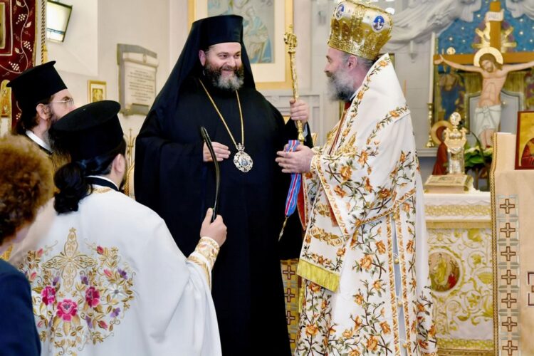 Ο Αρχιεπίσκοπος Αυστραλίας τίμησε ομογενείς της Τασμανίας με το παράσημο του Τάγματος των Φιλοχρίστων