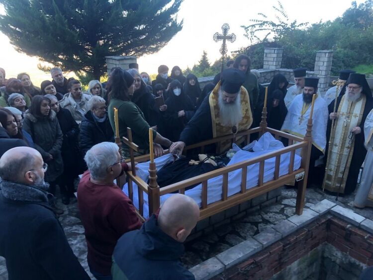 Η Εξόδιος Ακολουθία της Μοναχής Ιερουσαλήμ