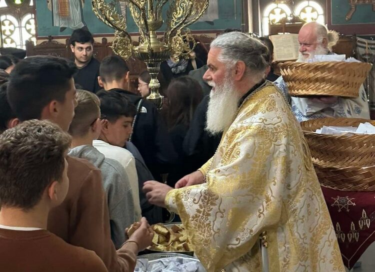 Η Θεία Λειτουργία είναι το πρώτο και το σημαντικότερο Μυστήριο της Εκκλησίας μας