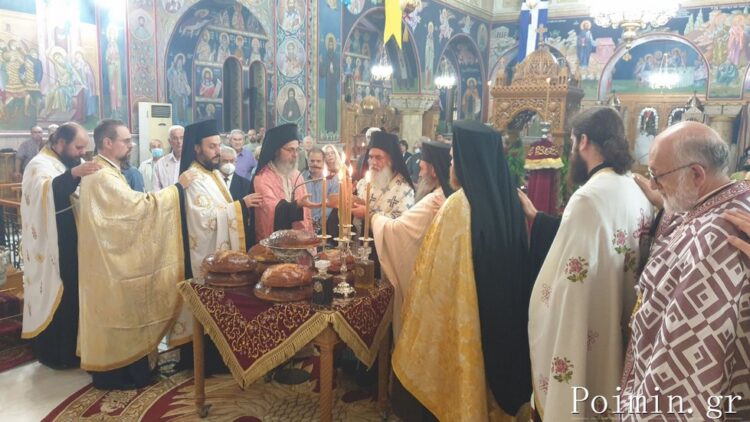 Ο Εσπερινός της Ανακομιδής των Ιερών Λειψάνων του Αγίου Γεωργίου στον Καρέα