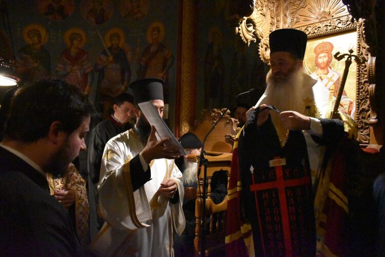 Κουρά μοναχού στο μοναστήρι του Οσίου Βησσαρίωνος του Αγαθωνίτου