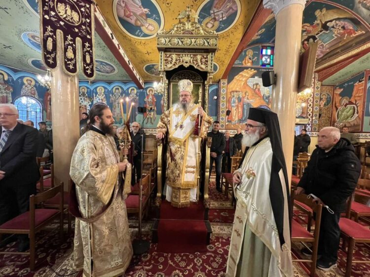 Στον Ιερό Ναό Παμμεγίστων Ταξιαρχών Λαρίσης ο Μητρ. Ιερώνυμος