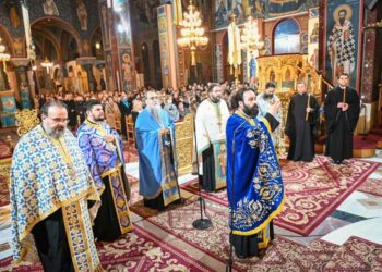 Πανηγυρικός Εσπερινός στον Άγιο Νικόλαο Λαρίσης