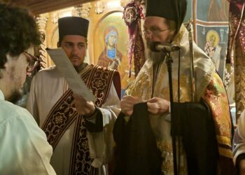 Κουρά Μοναχοῦ στήν Ἱερά Μητρόπολη Γλυφάδας