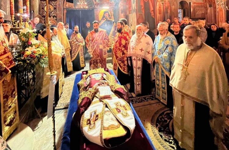 Τελετή μετακομιδής Ιερού Σκηνώματος Αγίου Ελευθερίου στη νέα Λάρνακα στη Ν. Ιωνία