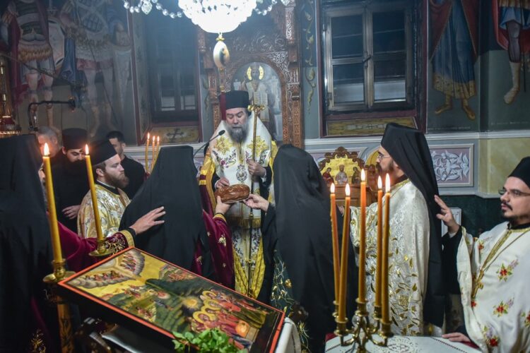 Σύναξη της ιεράς  εικόνος  της Παναγίας «Καταφυγής» στην Εκκλησία των Σερρών