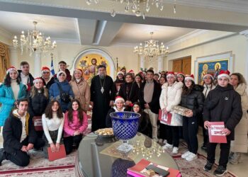 Εόρτια κάλαντα έψαλαν στρατιώτες και μαθητές  στον Σεβ. Μητροπολίτη Σερρών