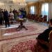 Σπουδαστές του «Μαξιμείου» Ιδρύματος έψαλαν τα κάλαντα στον Σεβ. Μητροπολίτη Σερρών