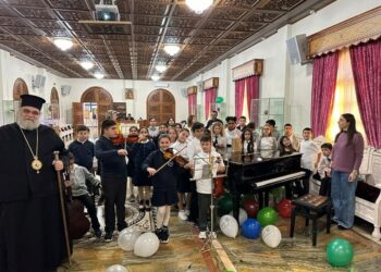 Κάλαντα και Χριστουγεννιάτικα τραγούδια στον Μητροπολίτη Ταμασού Ησαΐα