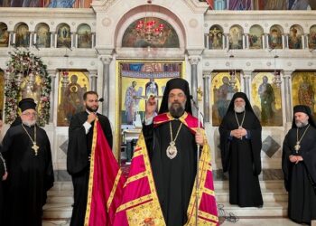 Πλήθος πιστών στον πανηγυρικό Εσπερινό της Αγίας Βαρβάρας στην Δάφνη