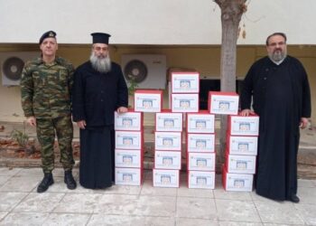 Προσφορά Τροφίμων Της 1ης Στρατιάς Στα Συσσίτια Της Ιεράς Μητροπόλεως