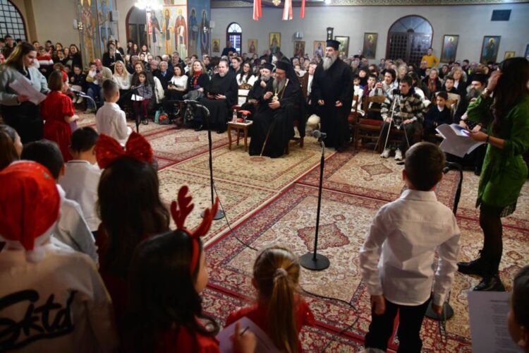 Λαμπρή Χριστουγεννιάτικη εορτή κατηχητικών σχολείων από την I.M. Λαρίσης και Τυρνάβου