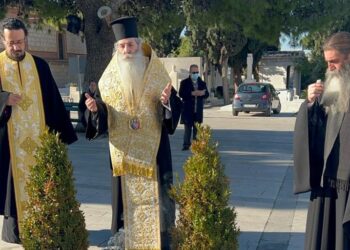 Τρισάγιο στον μακαριστό Αρχιεπίσκοπο Χριστόδουλο τέλεσε σήμερα ο Πειραιώς Σεραφείμ