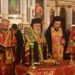 Πλήθος πιστών συμπροσευχήθηκε κατά τον Αρχιερατικό Εσπερινό του Αγίου Βασιλείου στη Σύρο