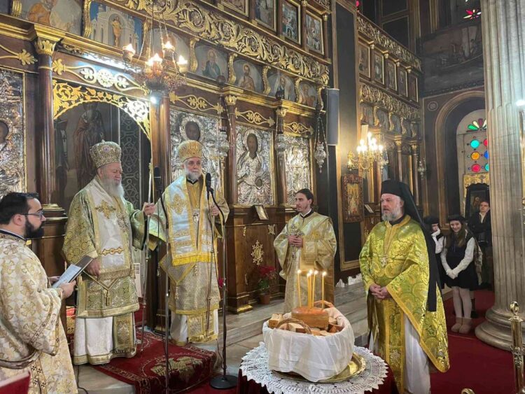 Η ΕΟΡΤΗ ΤΩΝ ΠΡΟΣΤΑΤΩΝ ΤΩΝ ΕΛΛΗΝΙΚΩΝ ΓΡΑΜΜΑΤΩΝ ΚΑΙ ΤΗΣ ΠΑΙΔΕΙΑΣ ΤΡΙΩΝ ΙΕΡΑΡΧΩΝ ΣΤΗΝ Ι. Μ. ΧΑΛΚΙΔΟΣ