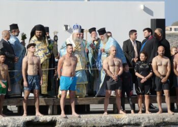 Η εορτή των Θεοφανείων στην Εκατονταπυλιανή της Πάρου