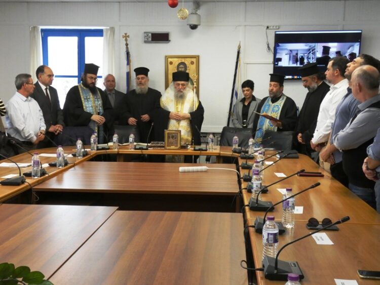 Την Αγιοβασιλόπιττα του Δήμου Πάρου ευλόγησε ο Μητρ. Παροναξίας