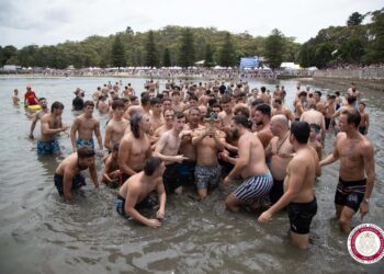 Χιλιάδες πιστοί στον Καθαγιασμό των υδάτων από τον Αρχιεπίσκοπο Αυστραλίας στο Σύδνεϋ