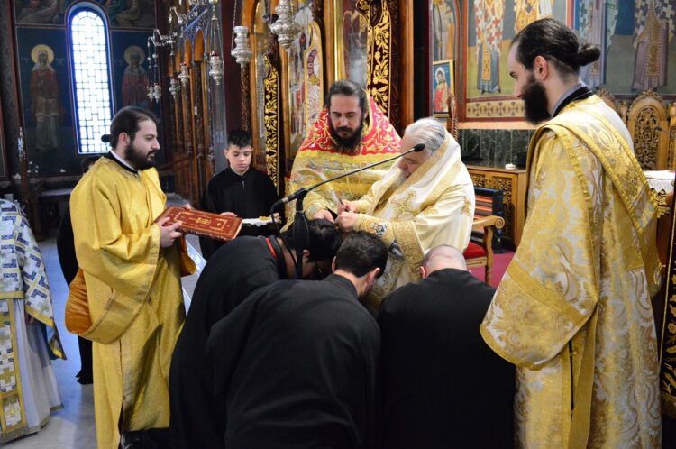 Αρχιχρονιά με χειροθεσίες στην Έδεσσα