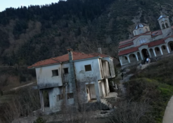 Μοναδική σε ολόκληρο τον κόσμο – Η ορθόδοξη εκκλησία χωρίς εικόνες που γίνεται λαϊκό προσκύνημα (Βίντεο)