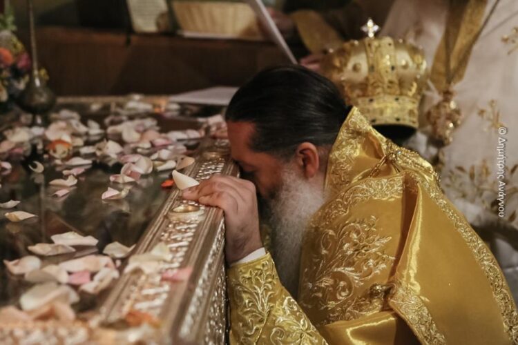 Φθιώτιδος Συμεών: «Προσφέρετε στον Όσιο Βησσαρίωνα τον εαυτό σας»