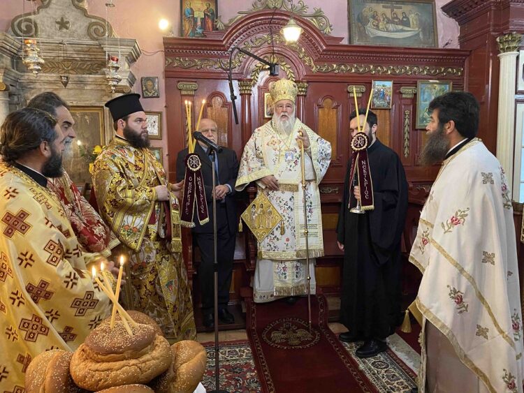 Oι ιδεολογικώς και πολιτικώς κρατούντες θέλουν να συναινέσει η Εκκλησία στα δικά τους ατοπήματα.