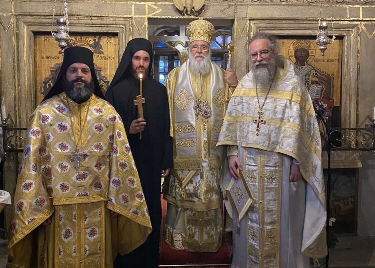 Κουρά Μοναχού από τον Μητρ. Κερκύρας Νεκτάριο