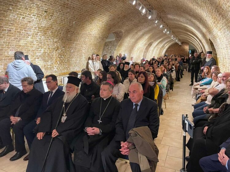 Με μοναδικό τρόπο τιμήθηκαν οι Τρεις Ιεράρχες στην Κέρκυρα