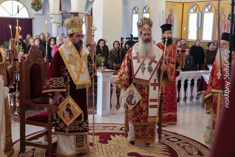 «Πεθαίνει η πατρίδα και εσύ χαίρεσαι, γιατί κάποια ελίτ σε χειροκρότησε!»