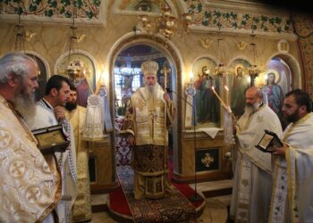 Χρειαζόμαστε ἀναθεώρηση τῆς ζωῆς μας, νά τηροῦμε τίς ἐντολές τοῦ Θεοῦ γιά νά εἴμαστε ζωντανοί ναοί τοῦ Θεοῦ