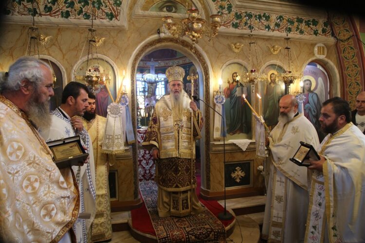 Χρειαζόμαστε ἀναθεώρηση τῆς ζωῆς μας, νά τηροῦμε τίς ἐντολές τοῦ Θεοῦ γιά νά εἴμαστε ζωντανοί ναοί τοῦ Θεοῦ