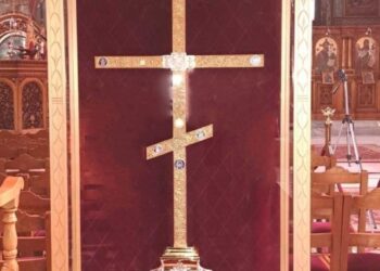 Σε δημόσια προσκύνηση ο Σταυρός του Μεγάλου Κωνσταντίνου στον Βόλο
