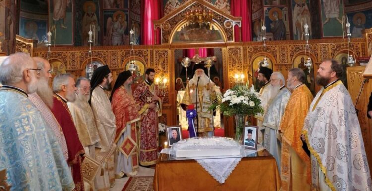 Μνημόσυνο ευλαβούς Ιερατικού ζεύγους στον Άγιο Παντελεήμονα