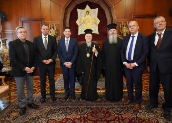 Ο Μητροπολίτης Περιστερίου και ο Δήμαρχος Περιστερίου στο Φανάρι