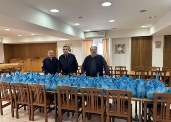 Τα Στελέχη και το Προσωπικό της ΔΑΚ προσέφεραν γεύμα στο Συσσίτιο της Ι.M. Λαρίσης